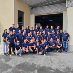 Champagne Alain NAVARRE - La Tradition des T-shirts continue année après année. Champagne Alain NAVARRE - La Tradition des T-shirts continue année après année.